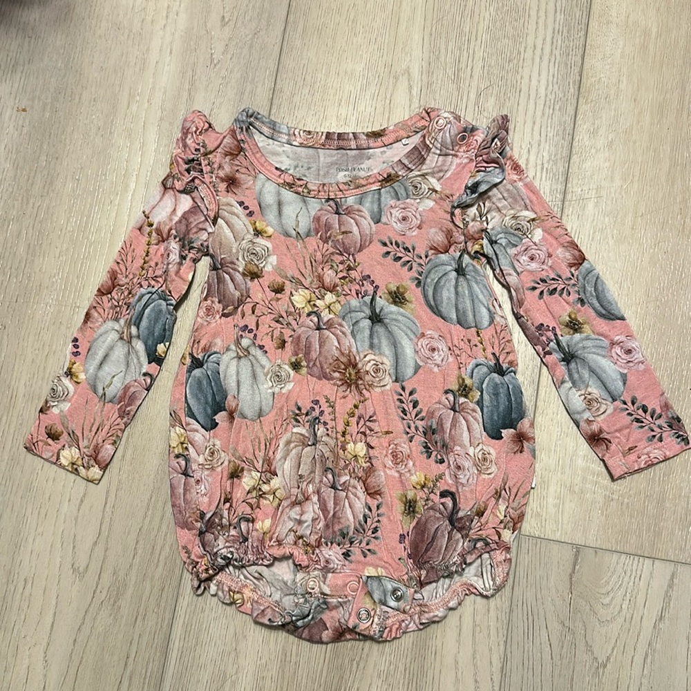 Posh Peanut Marley pumpkin romper 6-12 months